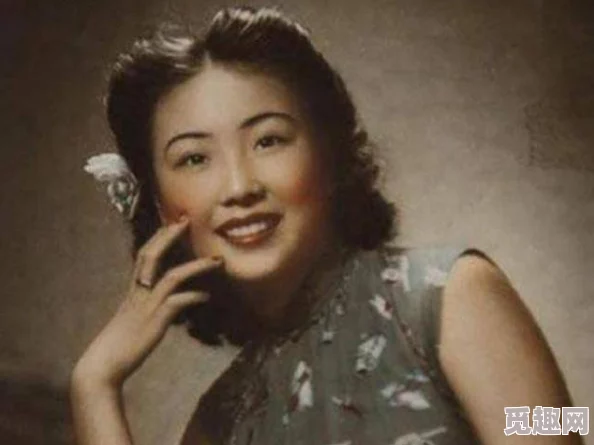 淫荡的胡秀英：她被曝光与多名知名人士的秘密关系，引发社会各界强烈反响！