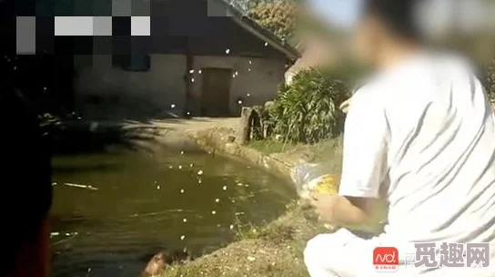 震惊！一边摸一边桶一边脱免费视频，竟然引发了全网热议，网友们纷纷表示无法想象的场景曝光！