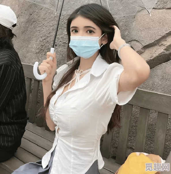 美女脱到一件不视频最新进展消息引发网友热议相关平台已对该视频进行审查并采取措施以维护社区规范